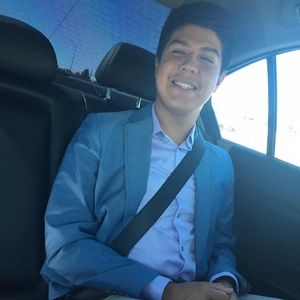 Meet your Posher, Alejandro